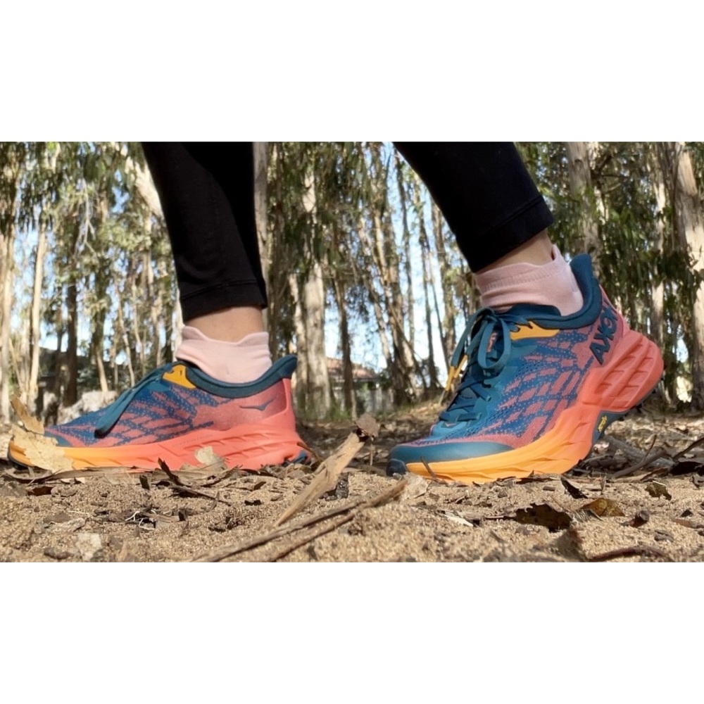 HOKA Speedgoat 5 size 7 womens